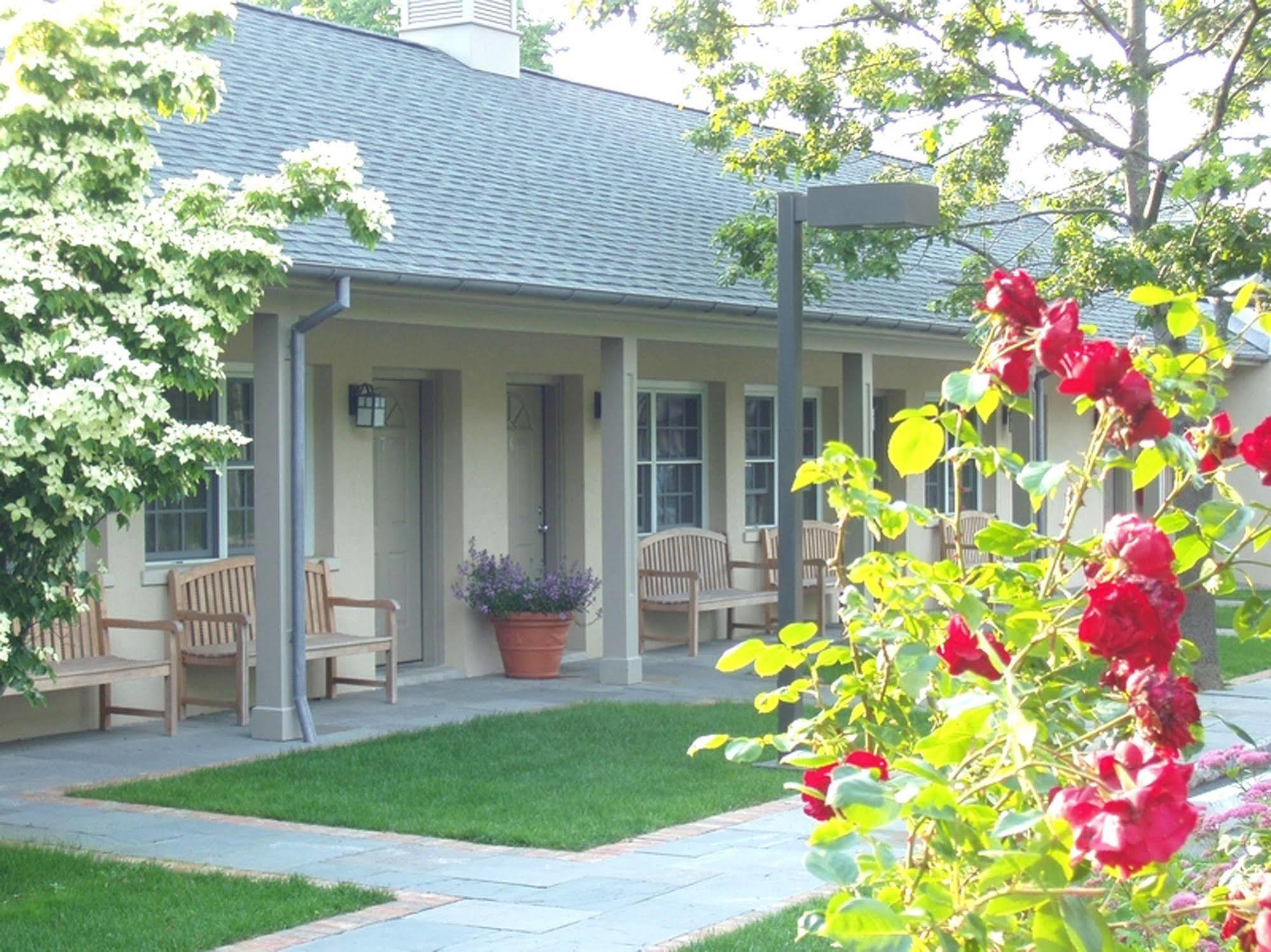 Southampton Long Island Hotel Exterior photo